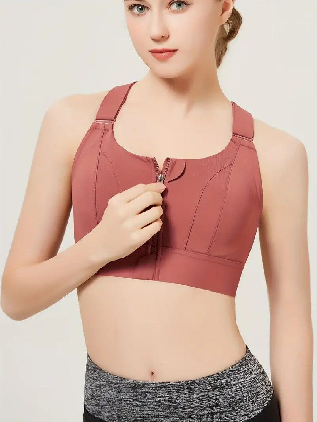 PIFTIF Lightly Padded Adjustable Valcro Straps Back Hock High Impact Sports Bra