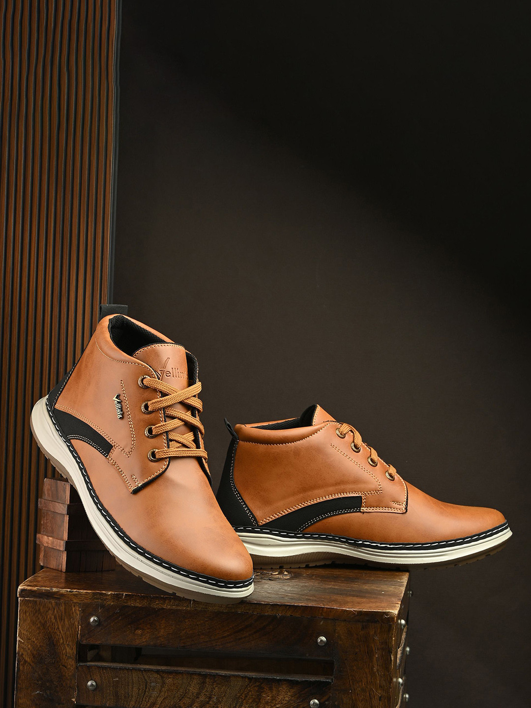 Vellinto Men Colourblocked Regular Boots