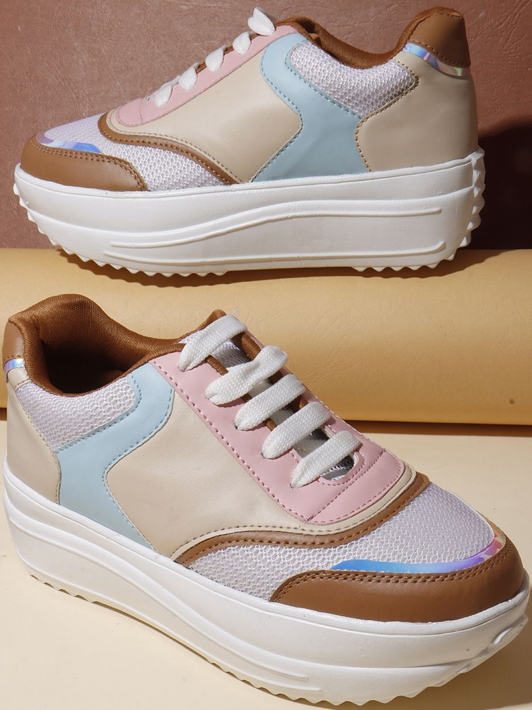 Kook N Keech Women Colourblocked High Rise Casual Sneakers