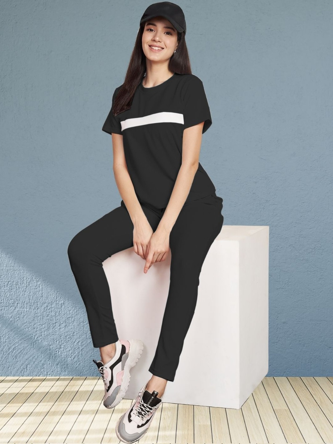 Moda Rapido Women Front Taped Track Suit