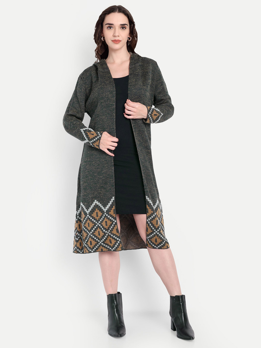 HAUTEMODA Geometric Hooded Woollen Shrug