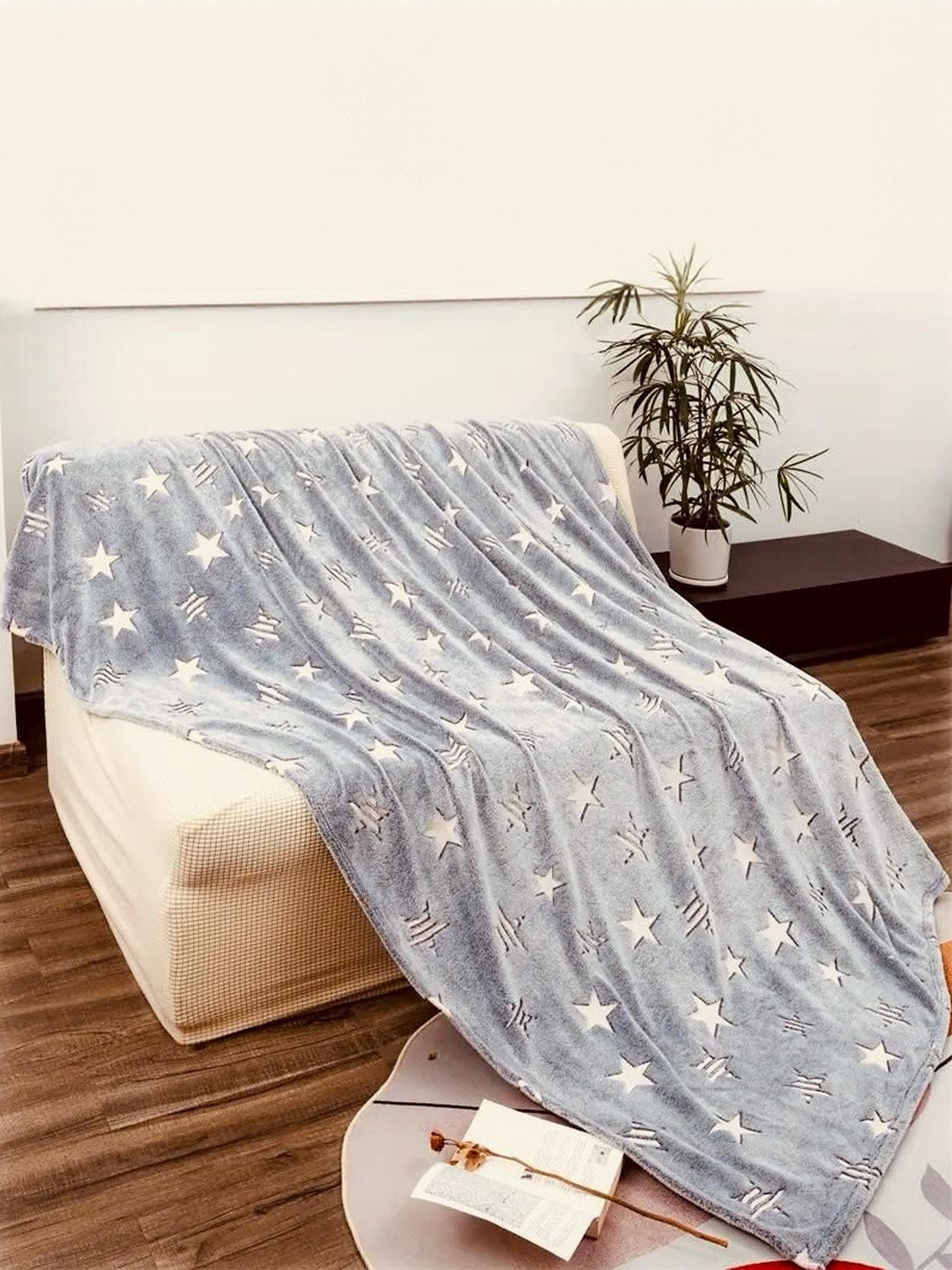 Reexplore Grey Microfiber 300 GSM Single Bed Glow in The Dark Blanket