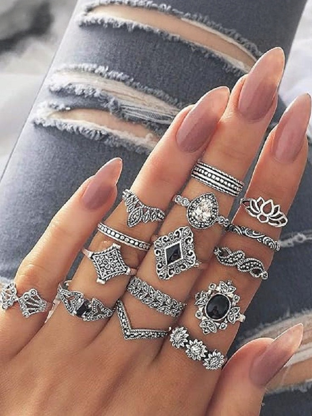 TheVineGirl Women 15 Pcs Silver-Toned Alloy Silver-Plated Floral Design Plushy Ring Set