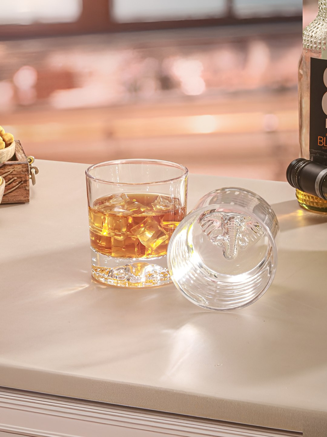Troveas Transparent 2 Pieces Elephant Embossed Crystal Easy to Clean Whisky Glasses