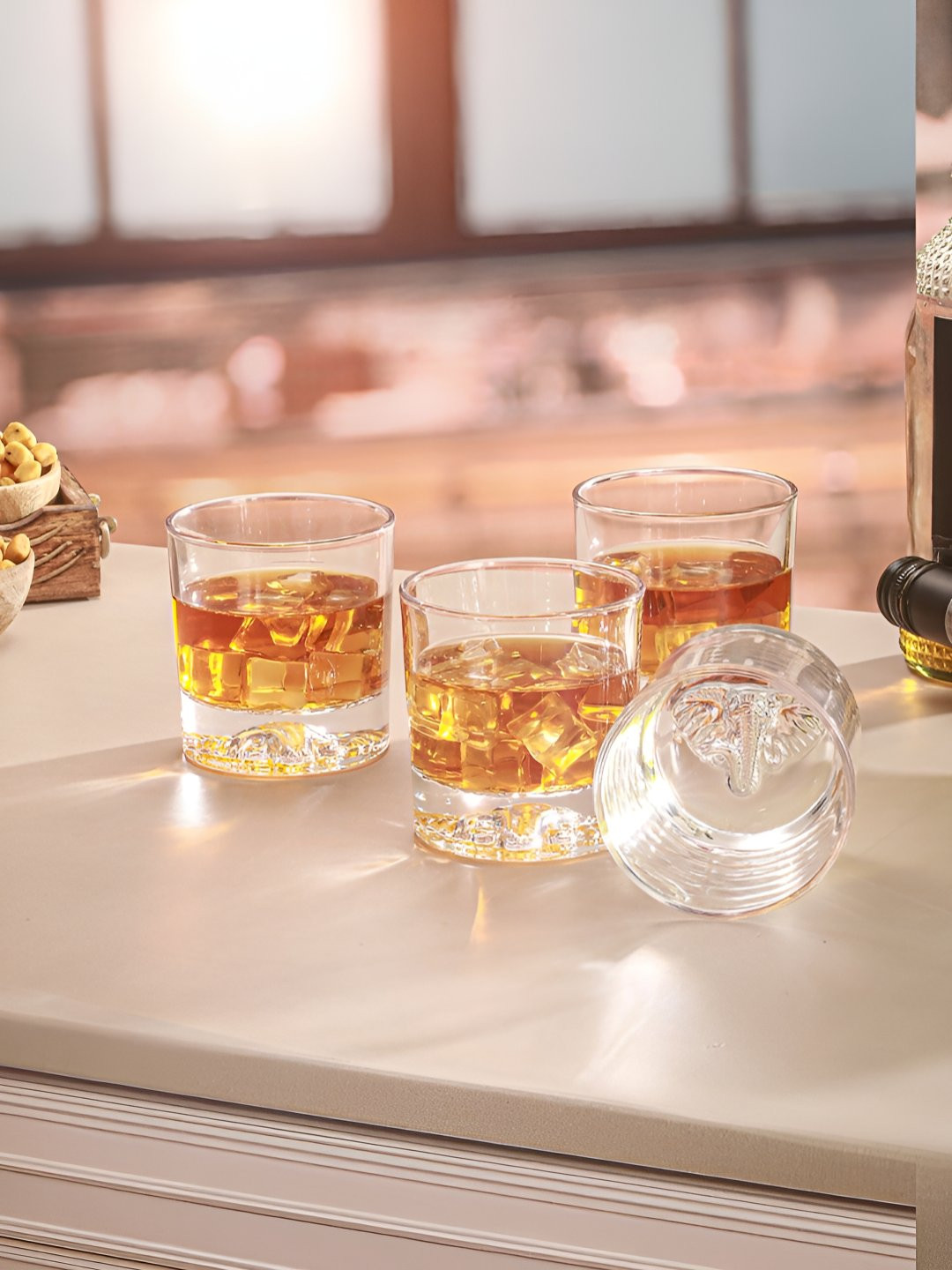 Troveas Transparent 4 Pieces Elephant Embossed Crystal Easy to Clean Whisky Glass