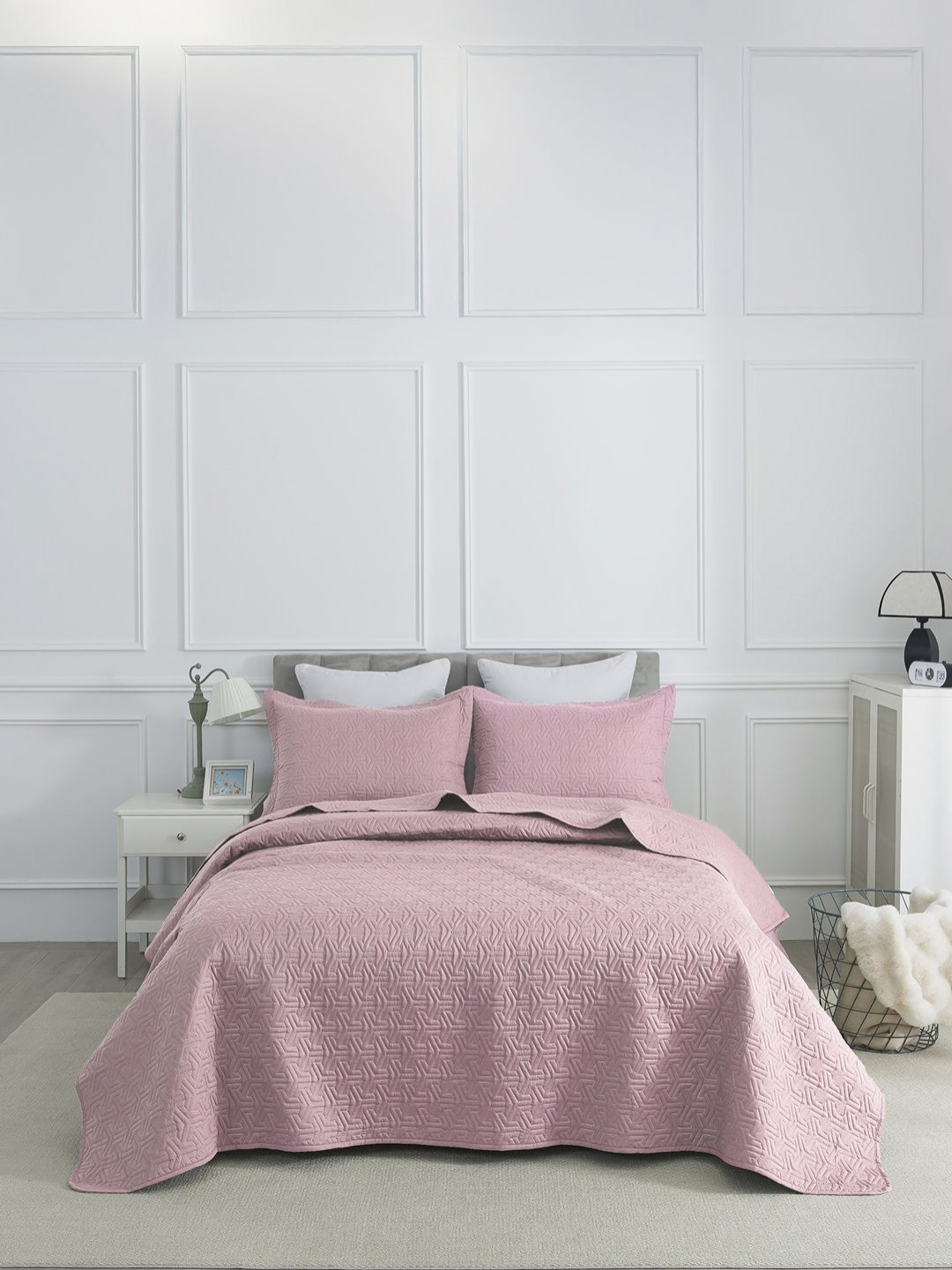 URBAN DREAM Pink 3 Pieces Cotton Geometric Grid Quilted Double Queen Bed Covers