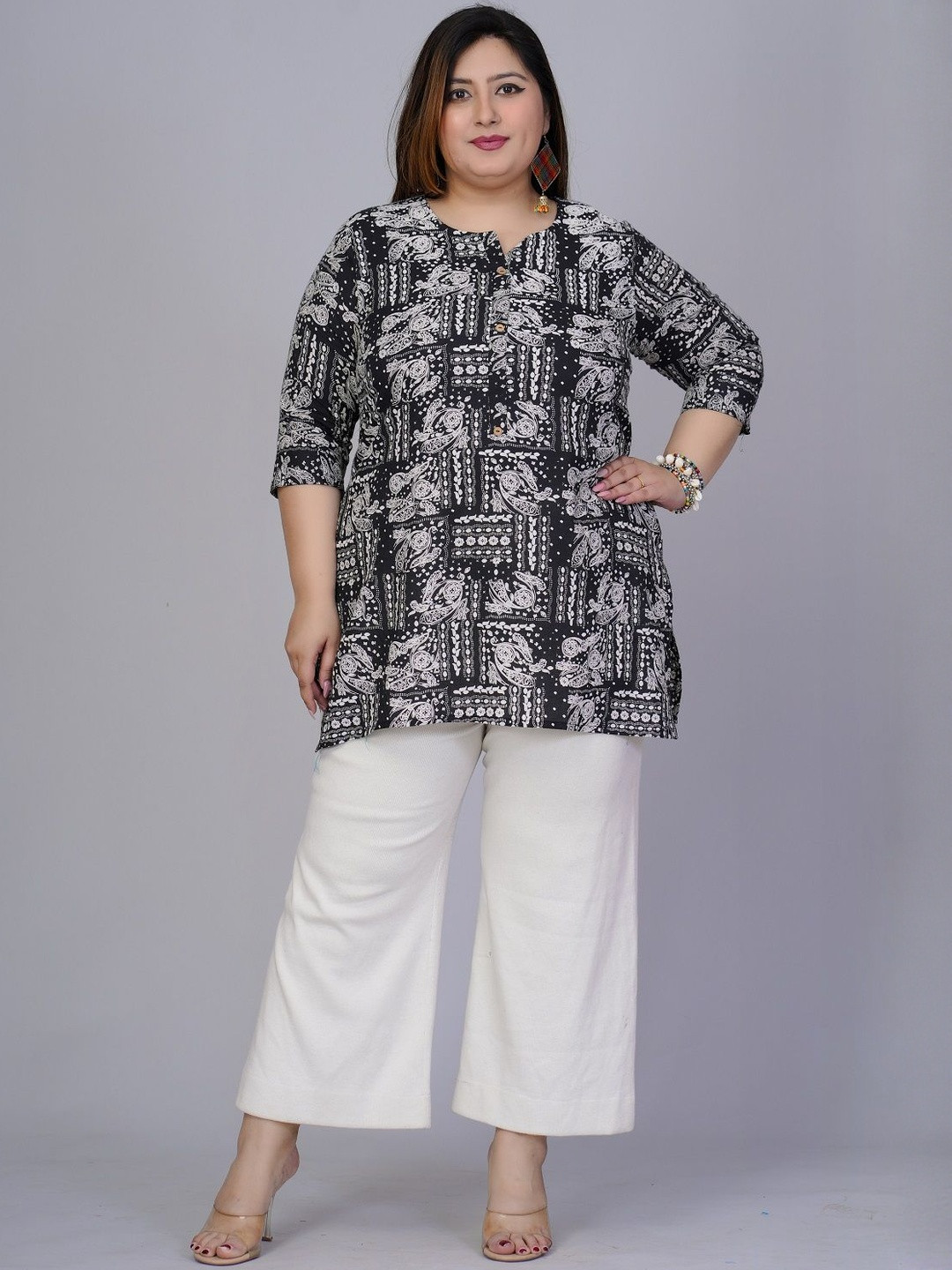 VASAVI Women Short Length Cotton Round Neck Kurti