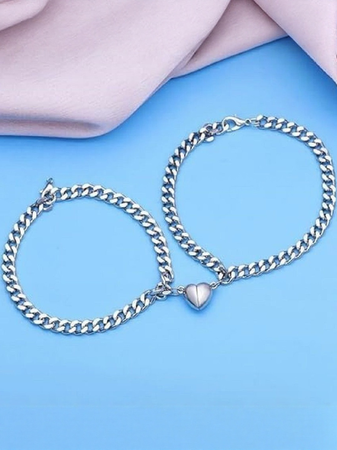 TheVineGirl Women 2 Pcs Silver-Plated Link Heart Shaped Magnet Bracelets