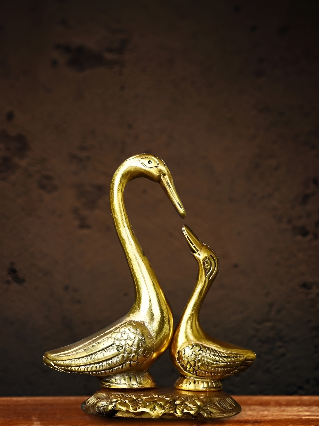 ELEVATE INDIA Gold-Toned & Black Birds and Animals Swan Showpiece