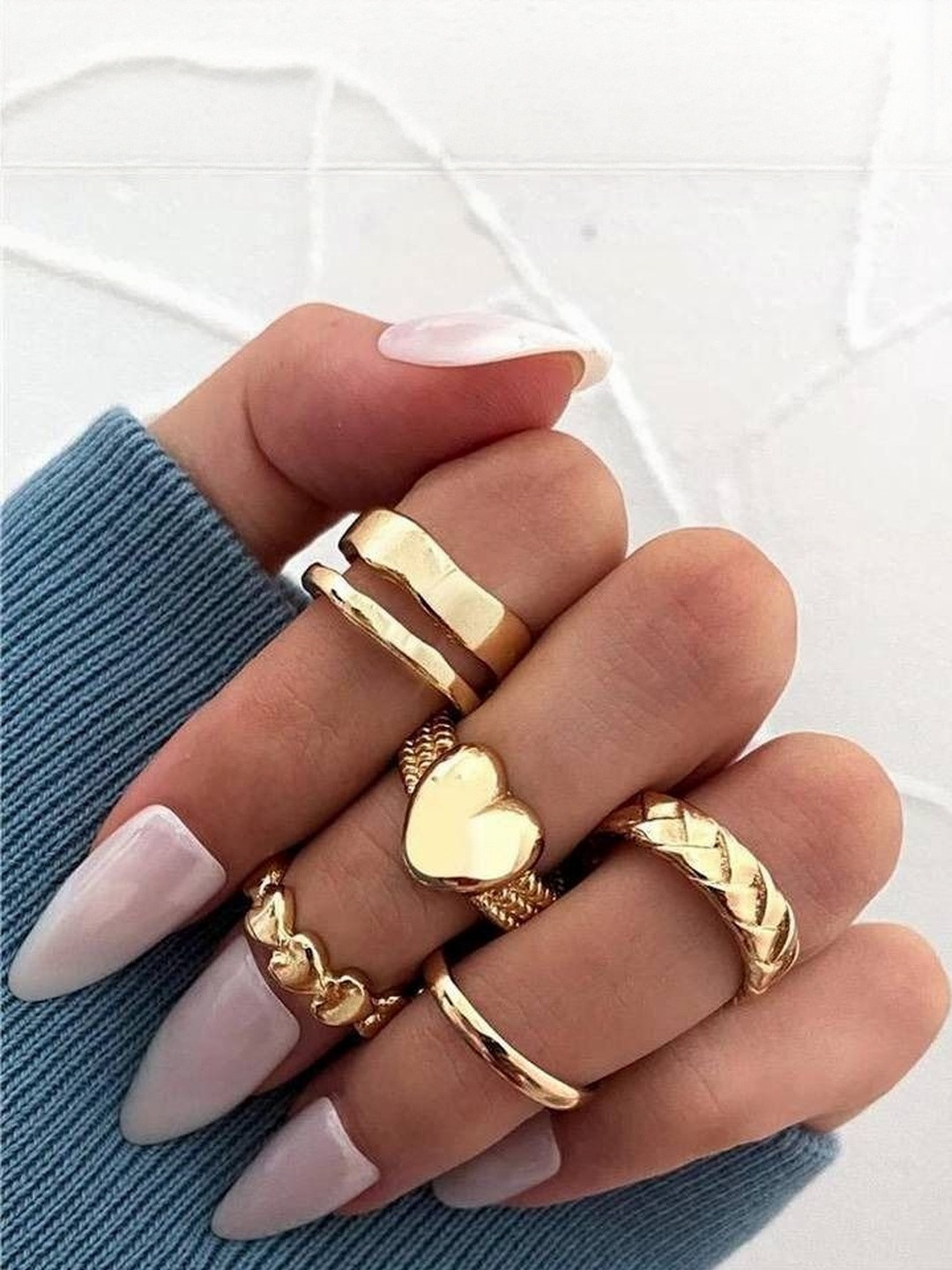 DressBerry Women 5 Pcs Gold-Plated Alloy Heart Shaped Rings
