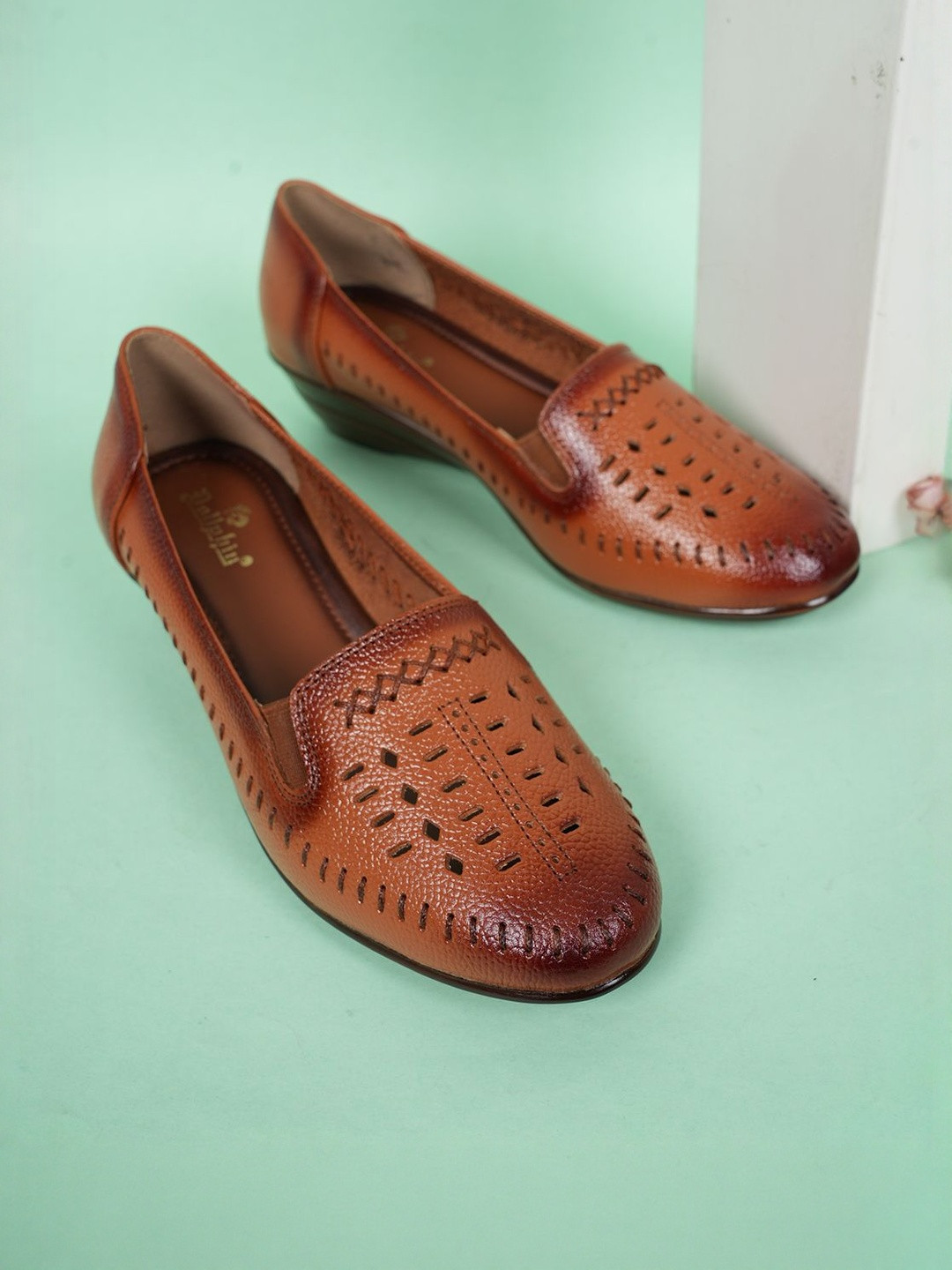 Dollphin Women Beige Embellished Leather Round Toe Platform Pumps