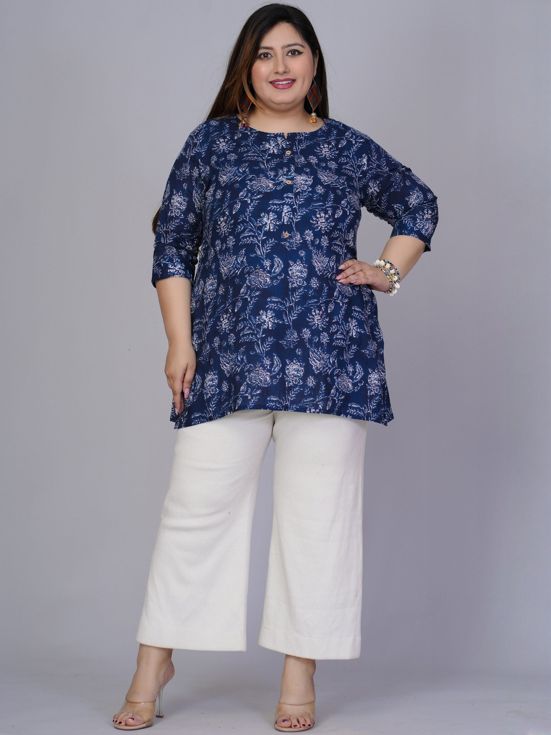 VASAVI Floral Printed Pure Cotton Kurti