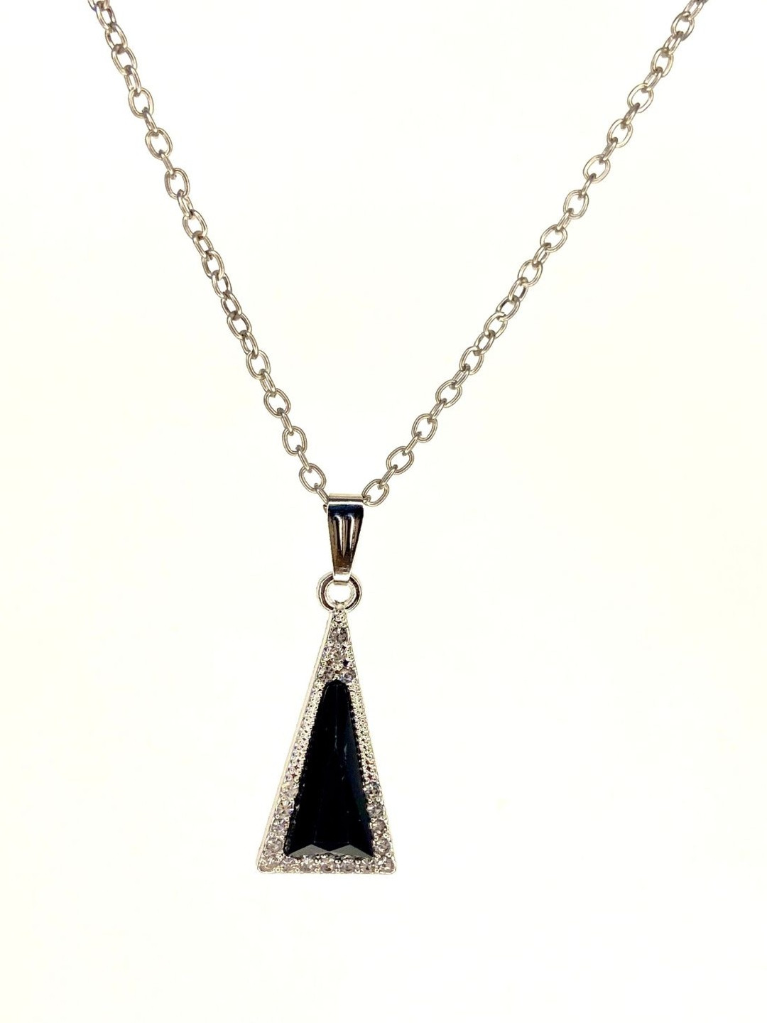 KALAFICIAL Black Triangular Pendant With Chain