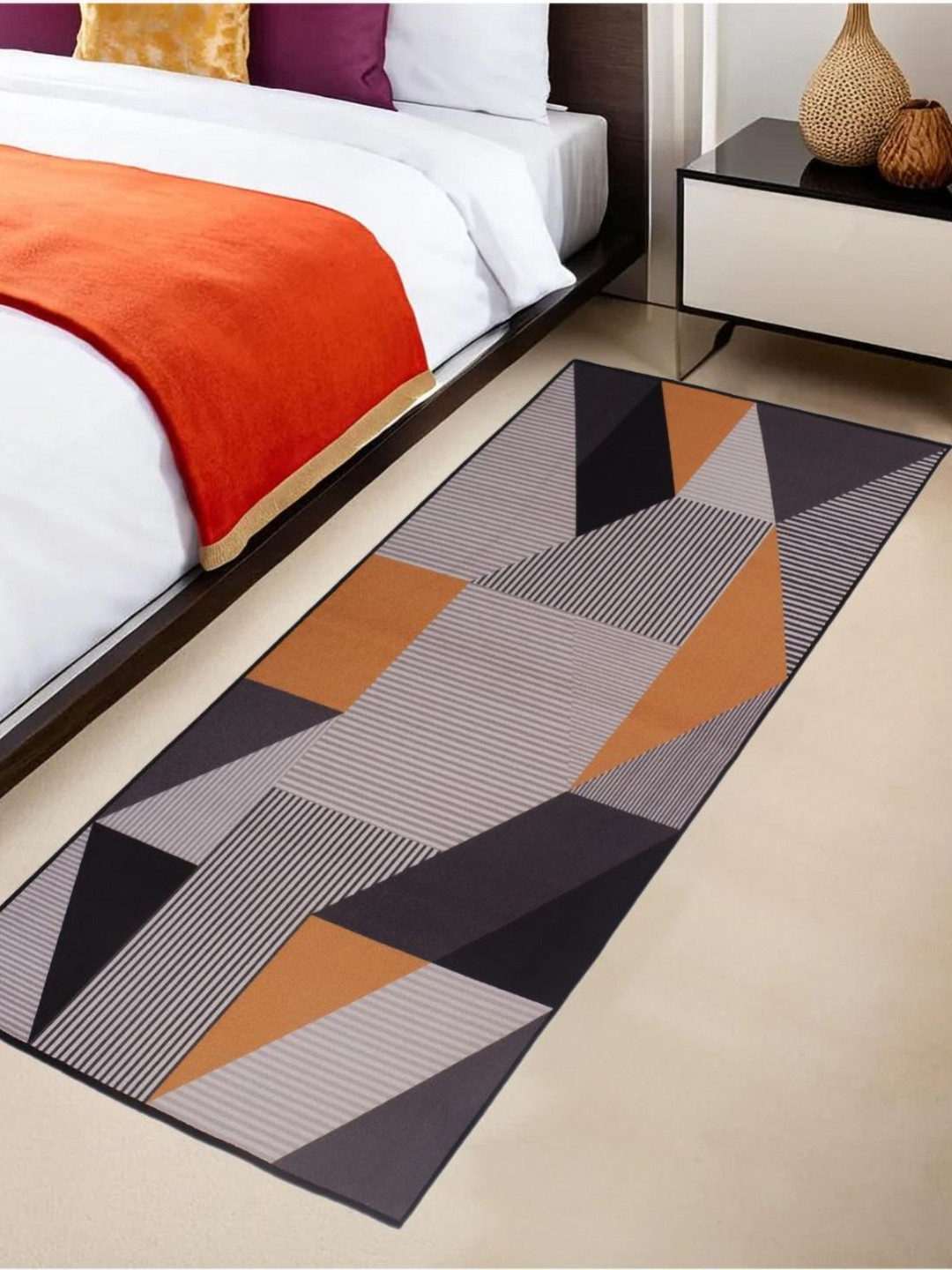 MODEFE Black & Grey Geometric Printed Anti-Skid Loop Pile Floor Runner