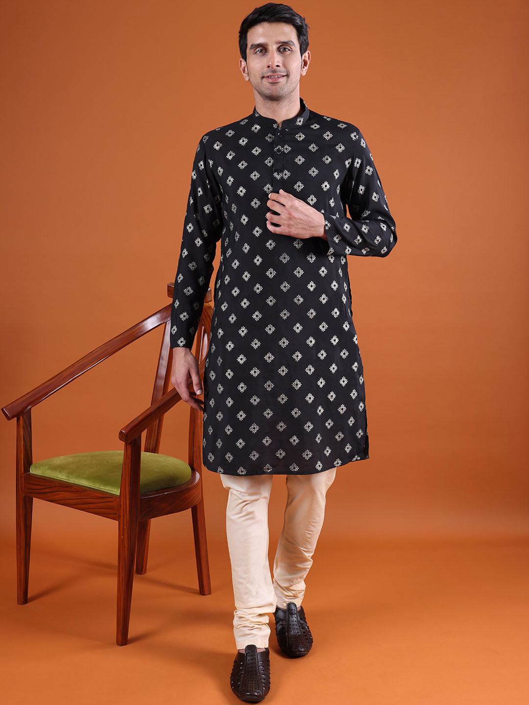 NAMASKAR Men Pure Cotton Kurta with Churidar