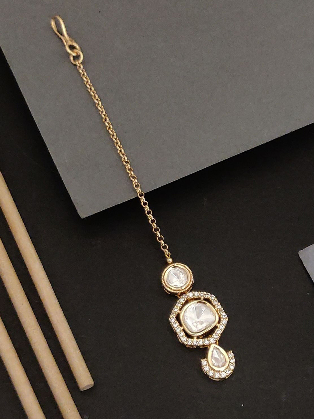 ABDESIGNS Gold-Plated Kundan Stone Studded Beautiful Hexagon Maang Tikka