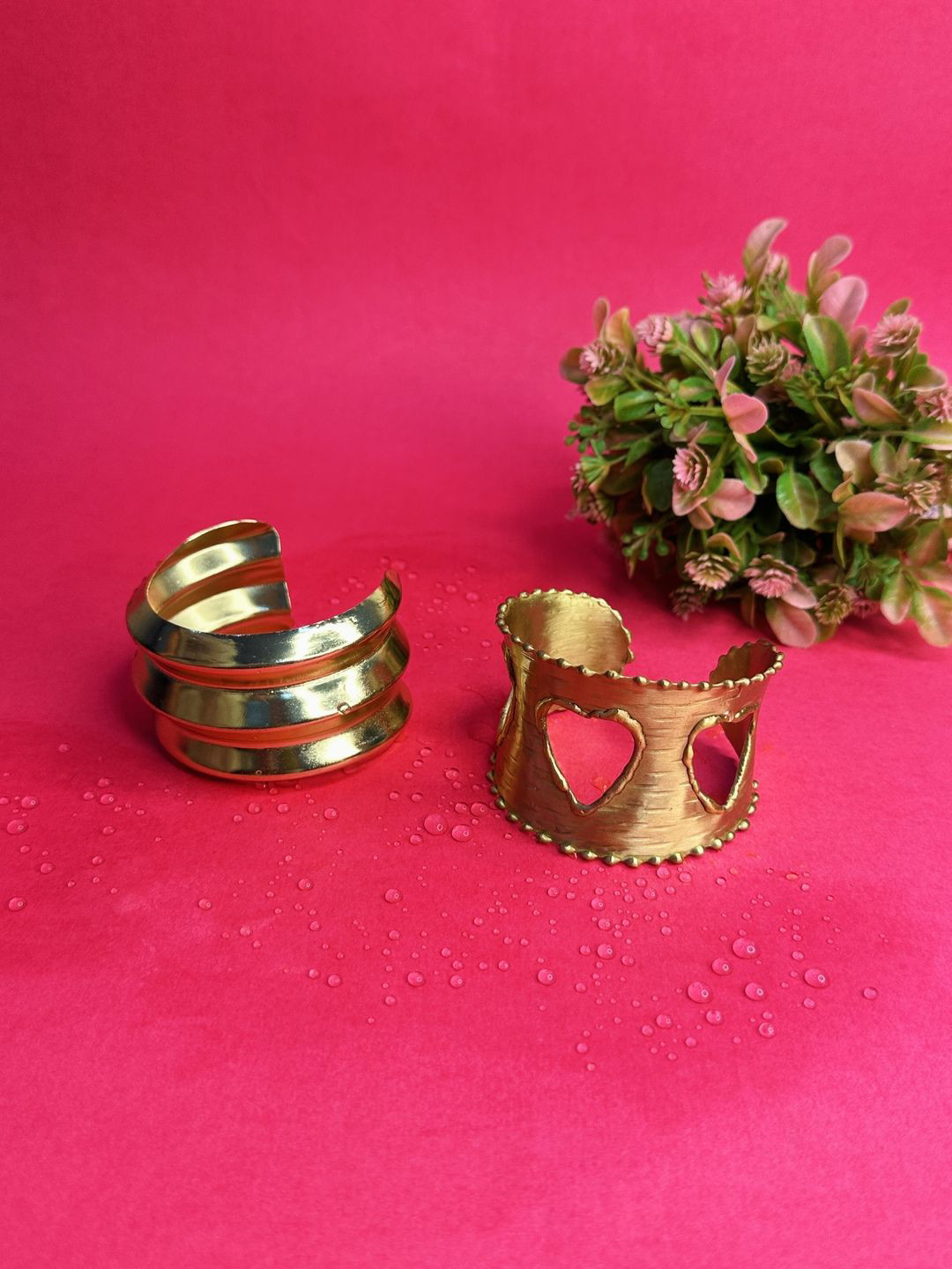 TAG 7 Set Of 2 Heart & Line Cuff Bracelets