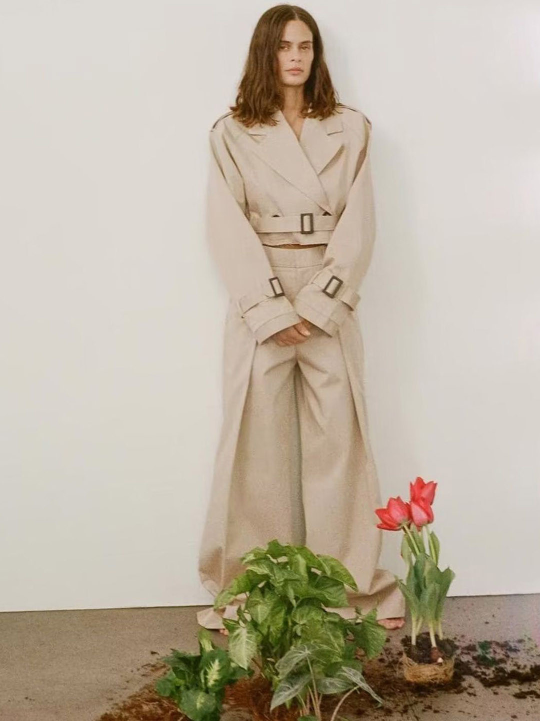 Blooming Tales Women Lapel Collar Solid Lightweight Leather Jacket