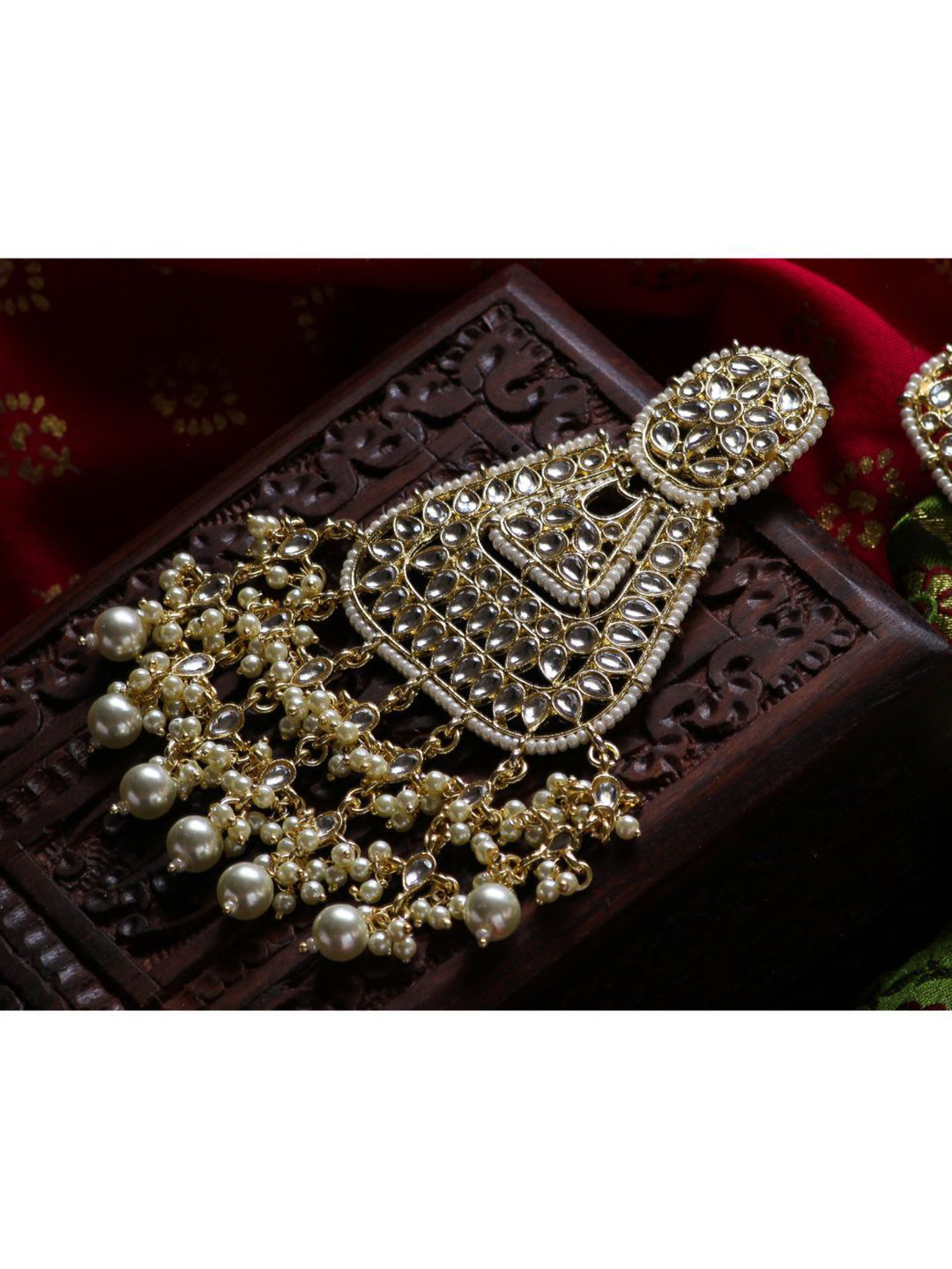 Indiifuz Gold-Plated Kundan Studded & Artificial Beaded Oval Chandelier Drop Earrings