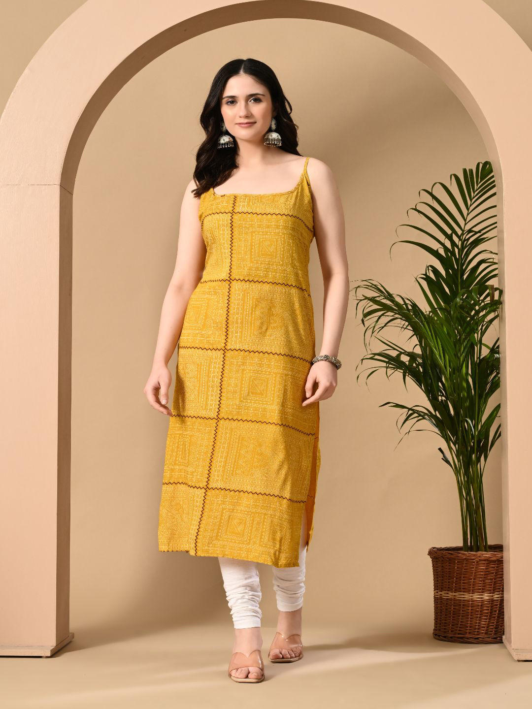 ftDiva Women Paisley Printed Shoulder Straps Kurta