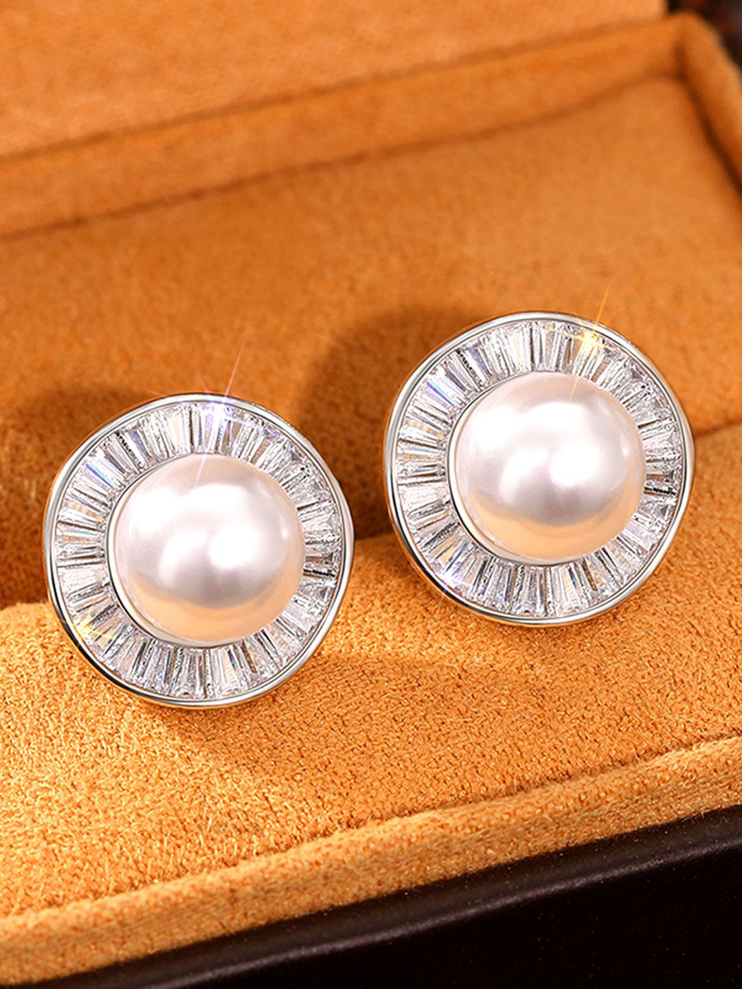 Peora Silver Plated Crystals And Pearls Studded Circular Shaped Studs