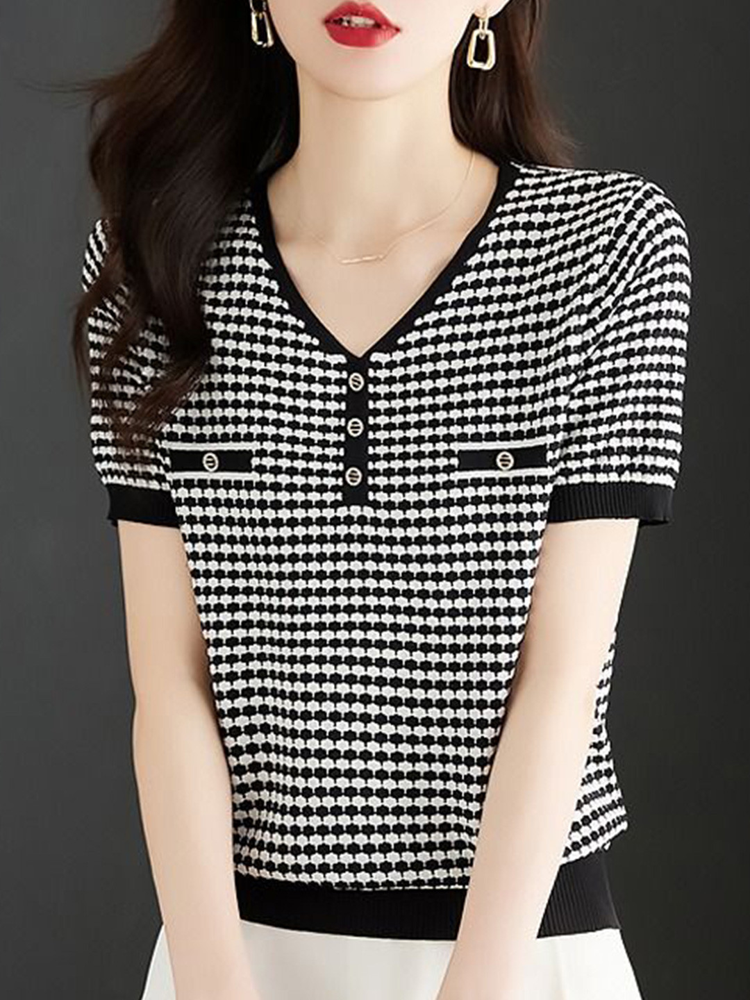 StyleCast Women Checked V-Neck Knit Top With Button Details