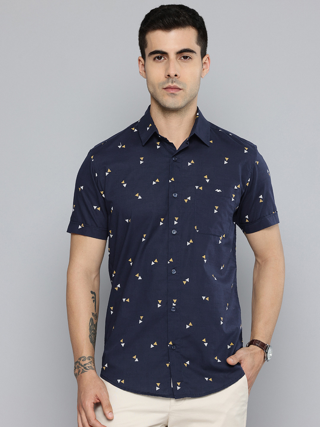 Mufti Slim Fit Geometric Printed Pure Cotton Casual Shirt