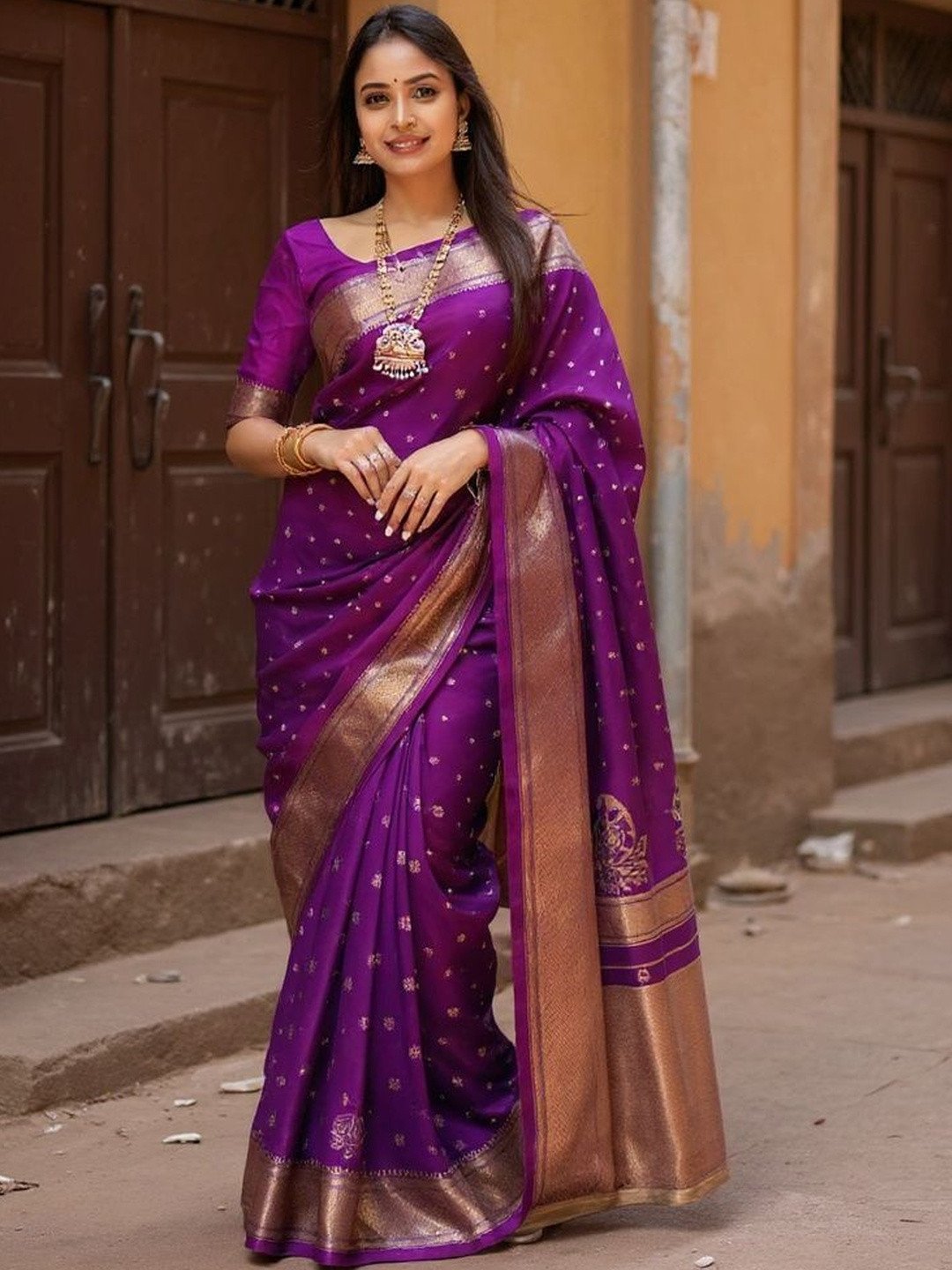 VILLE FASHION Women Purple Sarees