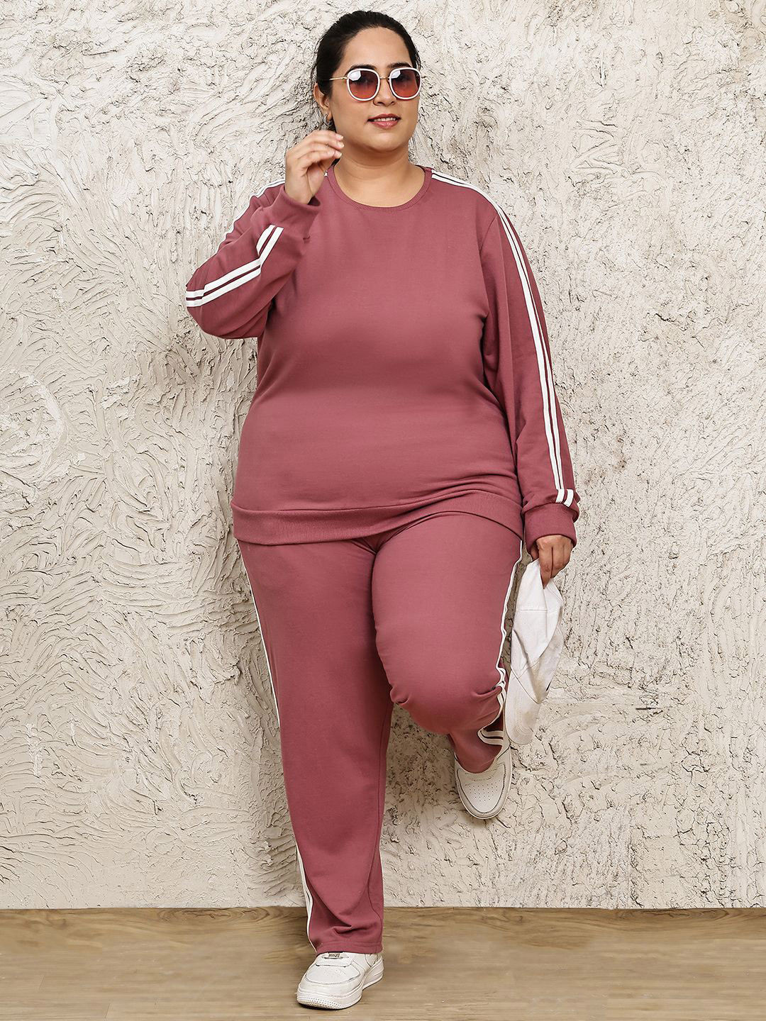 Mauve Solid Sweatshirt and Trousers Set