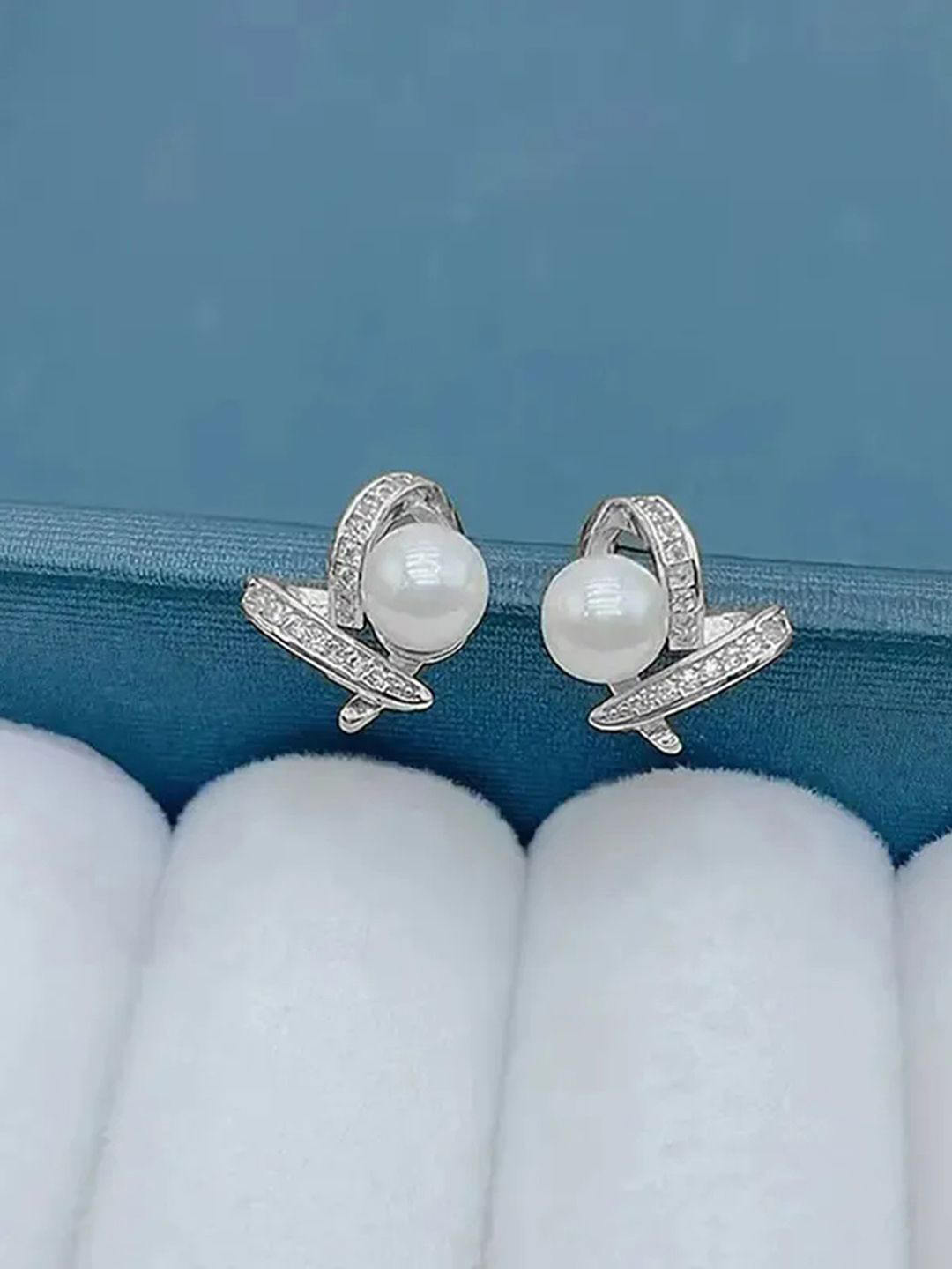 Peora Silver-Plated Cubic Zirconia Studded And Pearls Beaded Heart Shaped Studs