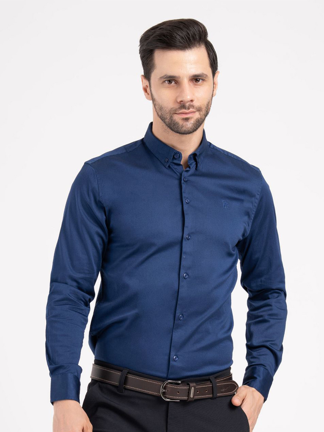 Red Tape Comfort Men Loose Fit Solid Button-Down Collar Casual Shirt