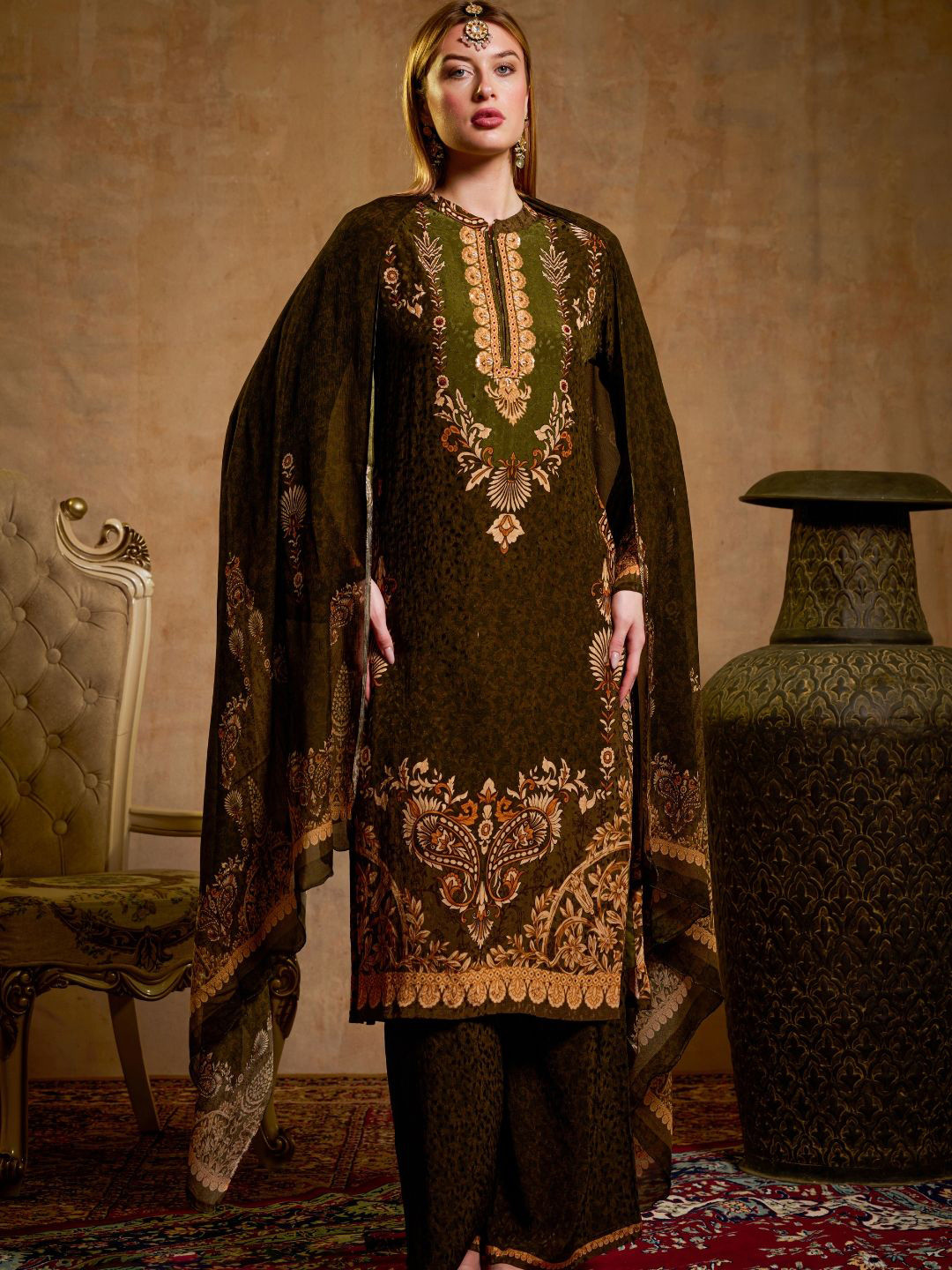 THE BARI Women Ethnic Motifs Printed Kurta & Trousers With Dupatta Set