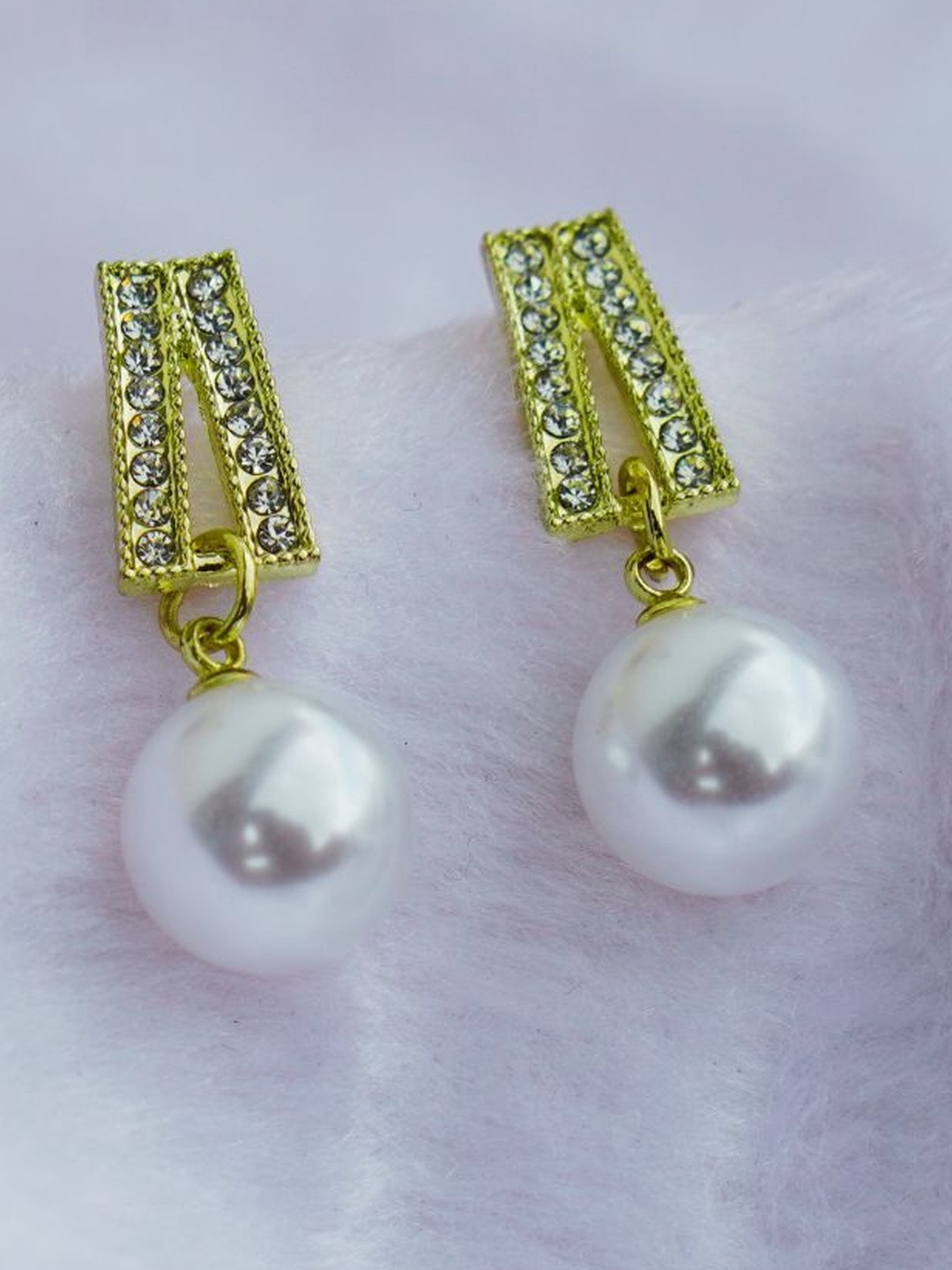 Pearl Drop Earring