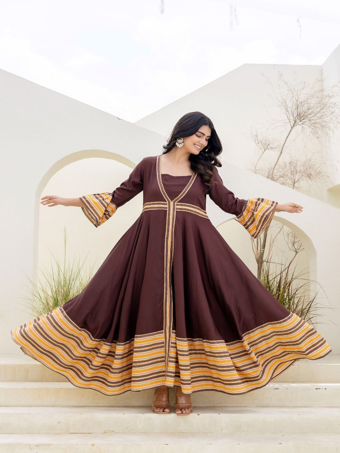 ftDiva Women Bell Sleeves Anarkali Kurta