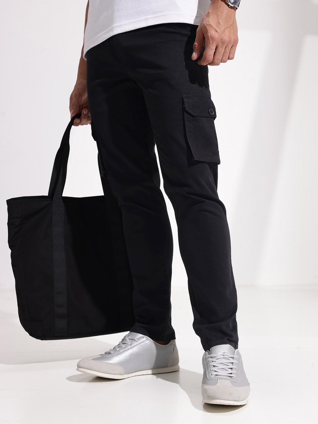 INVICTUS Men Tapered Fit Cargo Trousers