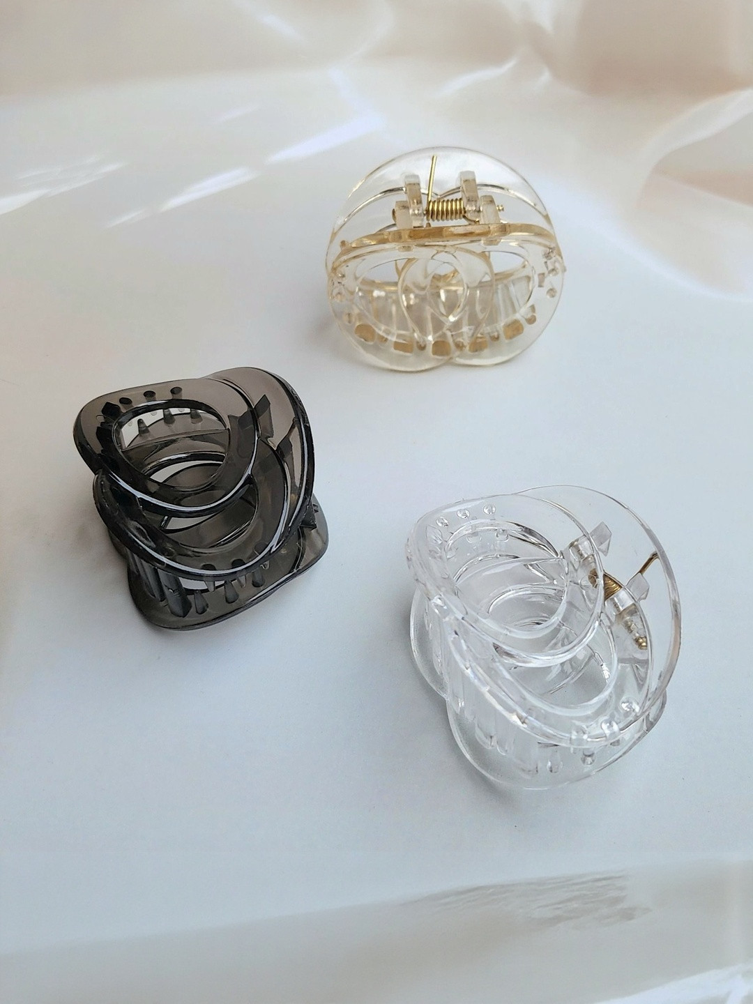 DIVASTRI Women Set of 3 Assorted Transparent & Tinted Oval Claw Clip