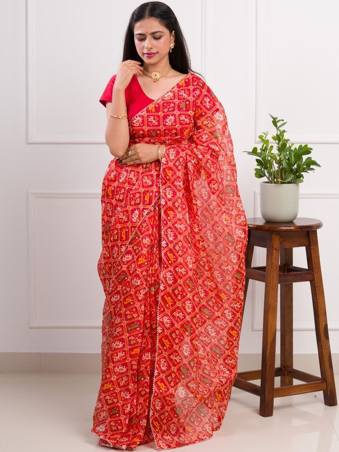KCPC BANDHANI Women Red Sarees