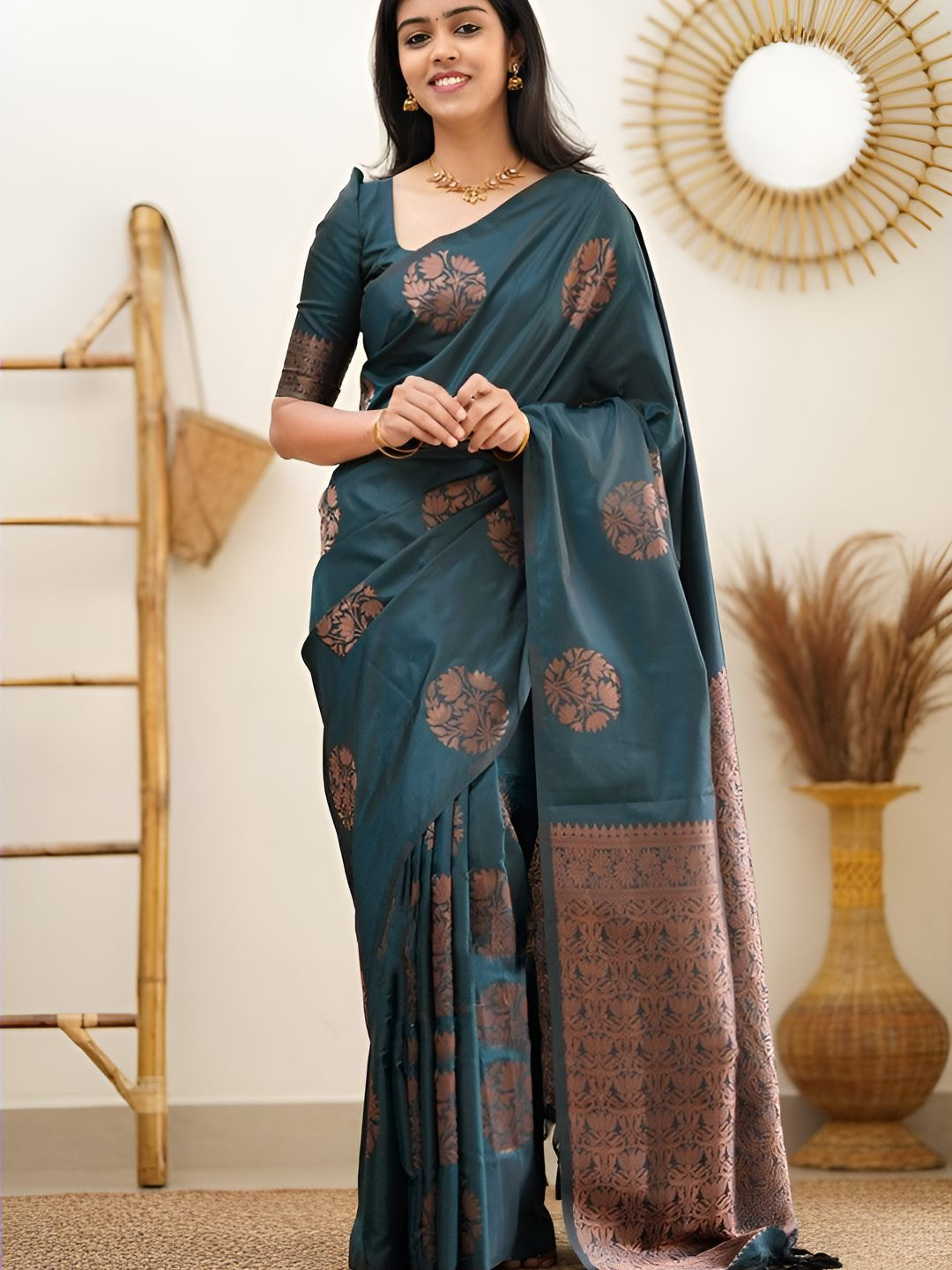 Shriyangan Ethnic Motifs Zari Art Silk Kanjeevaram Saree