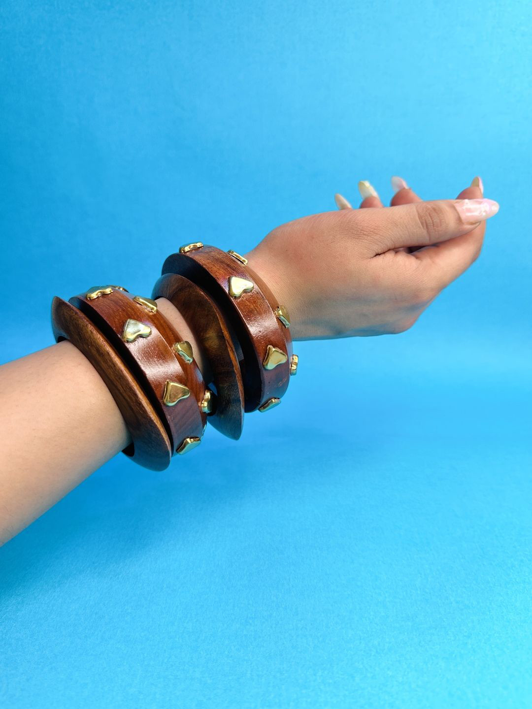 TAG 7 Set Of 4 Wooden Bangles