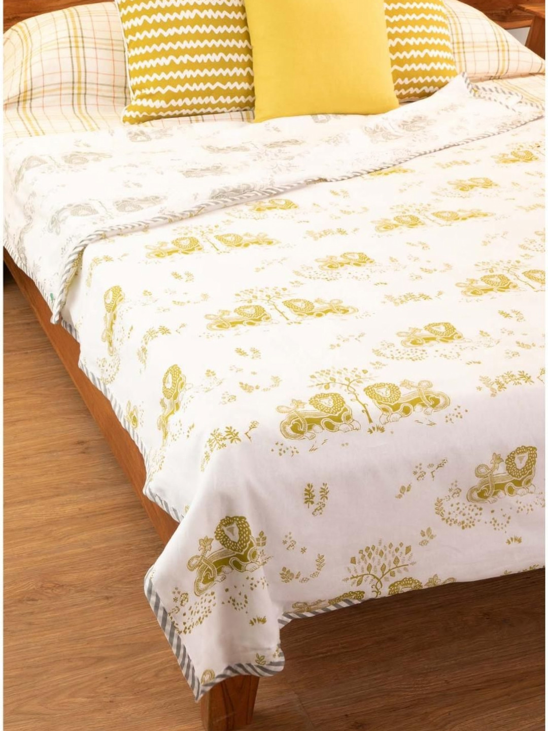 FREEDOM TREE White & Lime Green Abstract Printed Cotton AC Room 210 Dohar