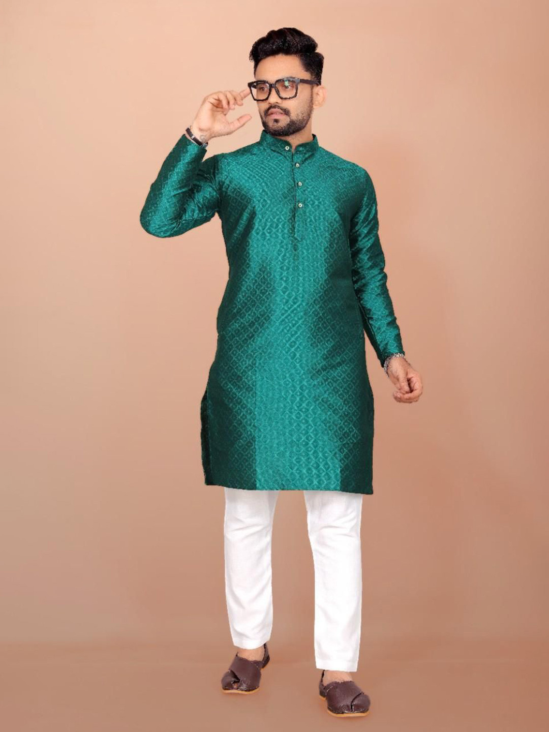 ADITYA TRADE LINK Self Design Mandarin Collar Jacquard Straight Kurta