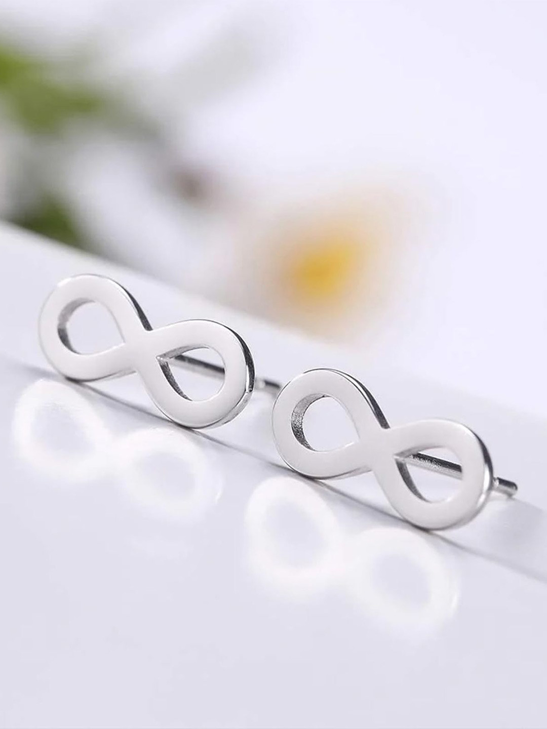 VAMA Set OF 3 Stainless Steel Silver-Plated Infinity Shaped Studs