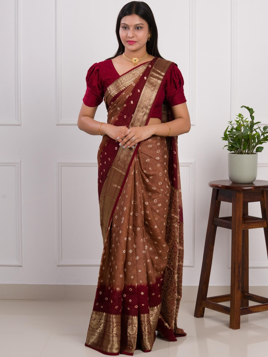 KCPC BANDHANI Women Maroon Sarees