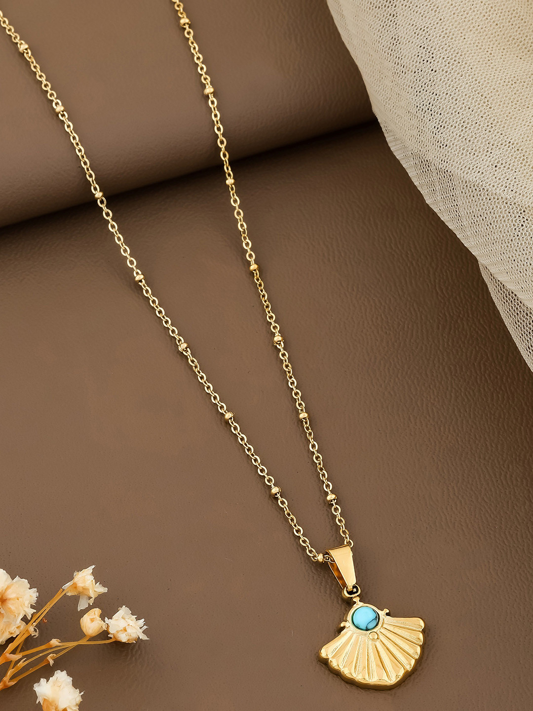 QUERALT Brass Artificial Fan Shell Pendant Necklace