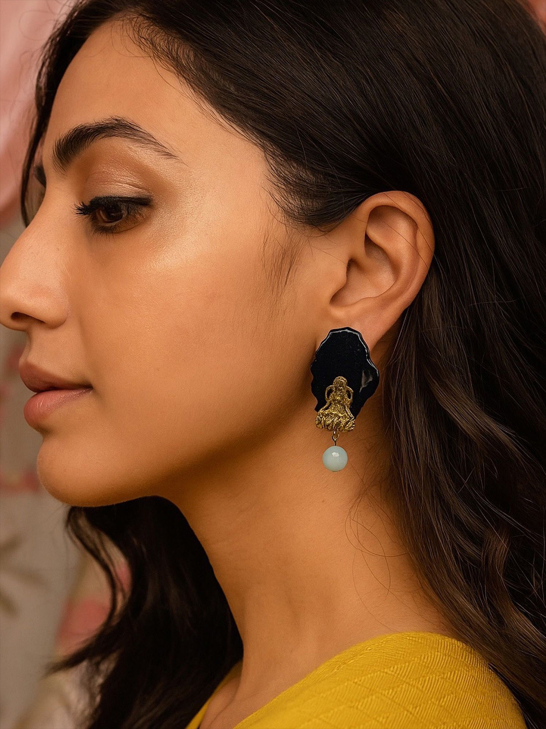 Digital Dress Room Silver-Plated Onyx Studded & Beaded Laxmi Spherical Drop Earrings