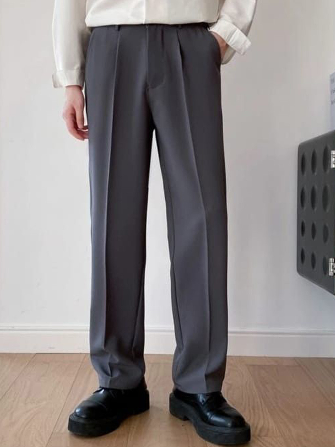 COVZ Men Korean Loose Fit Easy Wash Pleated Trousers