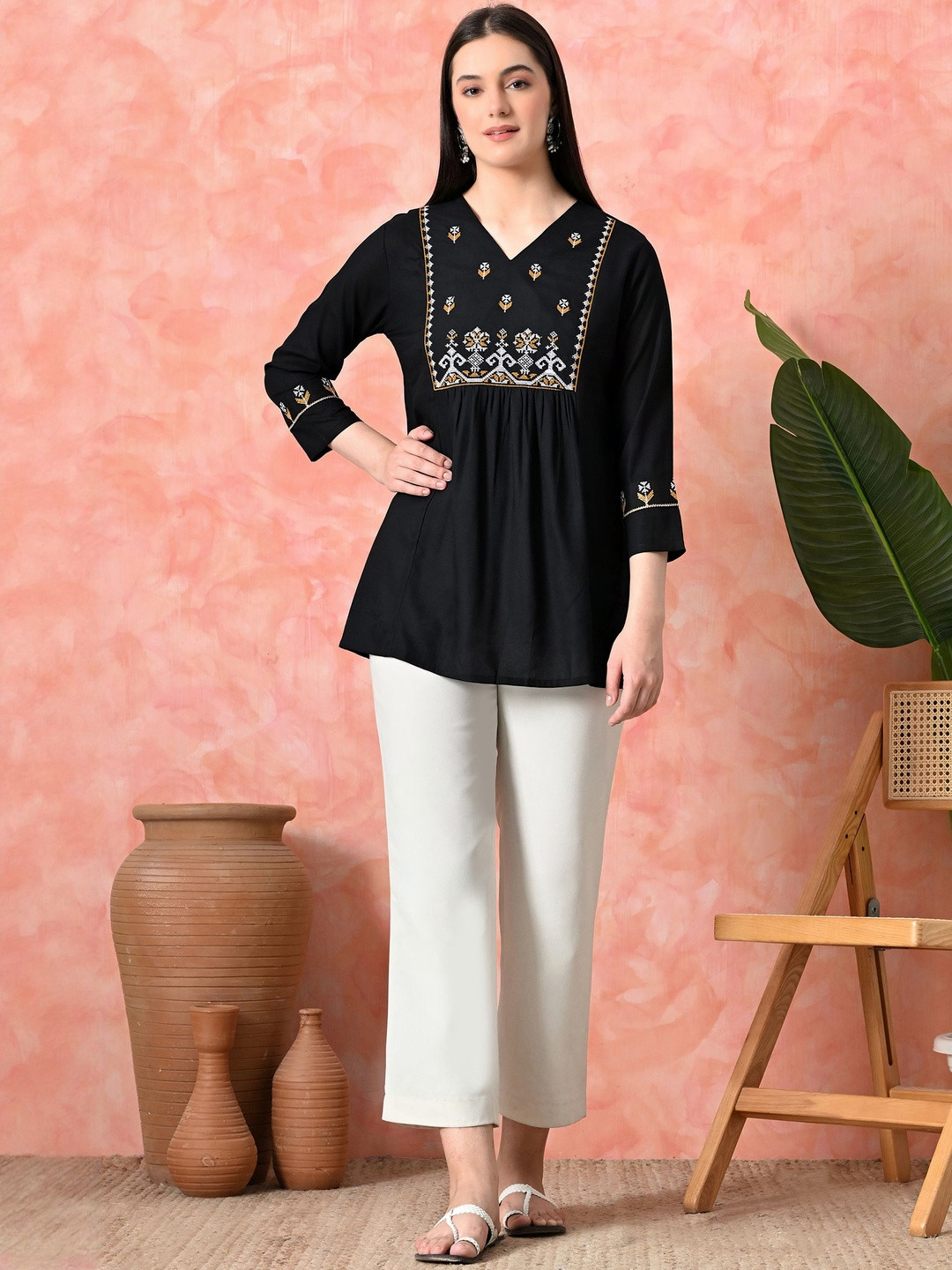 EMICA Women Embroidered V-Neck Thread Work Short Kurti