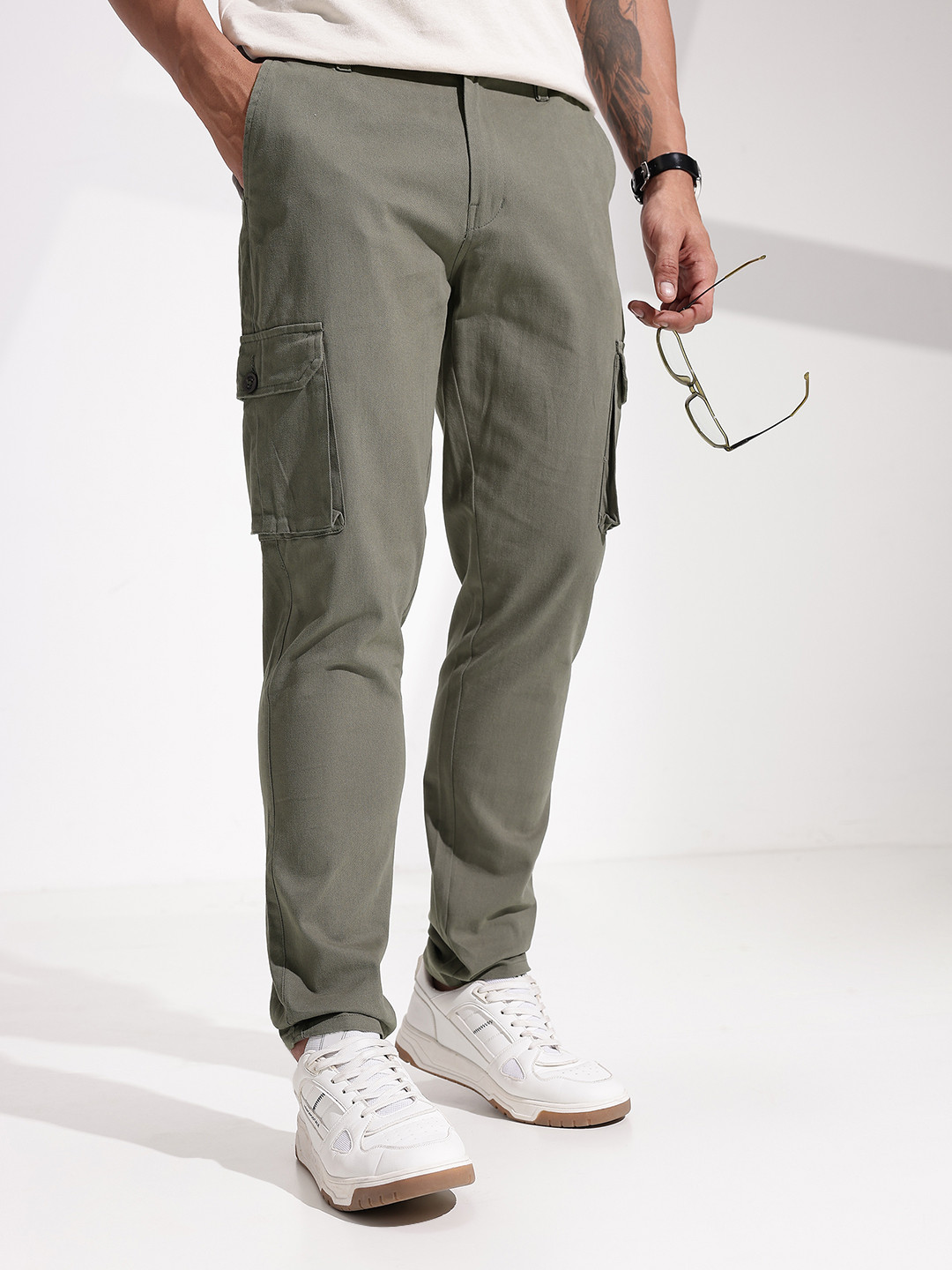 INVICTUS Men Tapered Fit Cargo Trousers