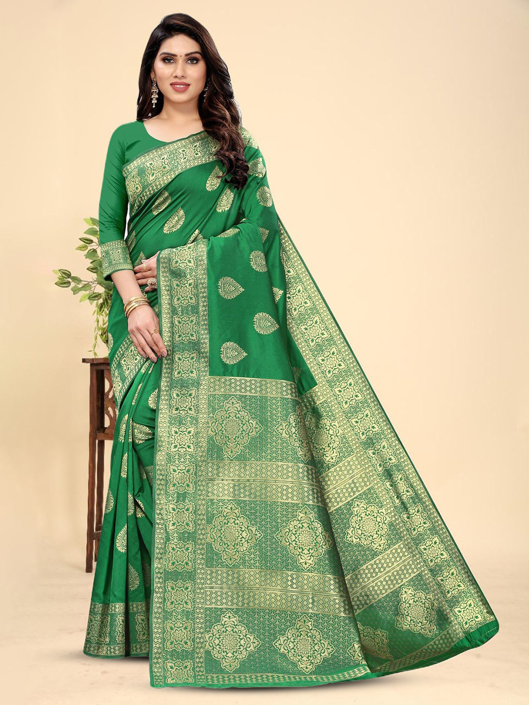 MORDEN MUSE Woven Design Paisley Print Zari Work Banarasi Saree