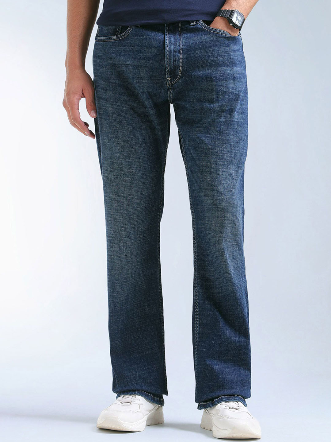 Flying Machine Men Refular Fit Mid-Rise Light Fade Stretchable Jeans